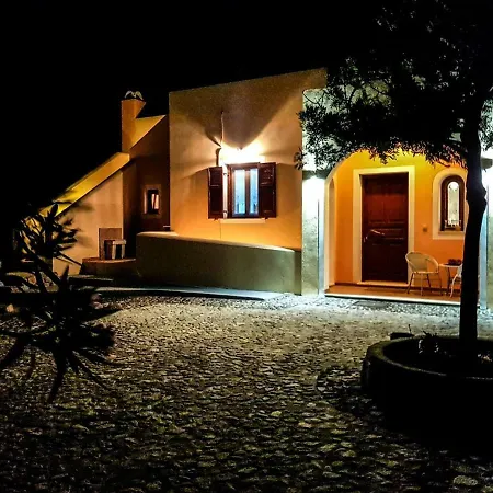 Sunshine House For 9, Cozy Set Up,verandas, Sea View. Holiday home Karterados (Santorini)