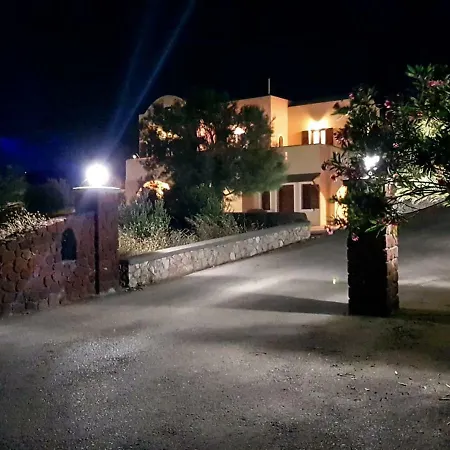 Sunshine House For 9, Cozy Set Up,verandas, Sea View. Holiday home *